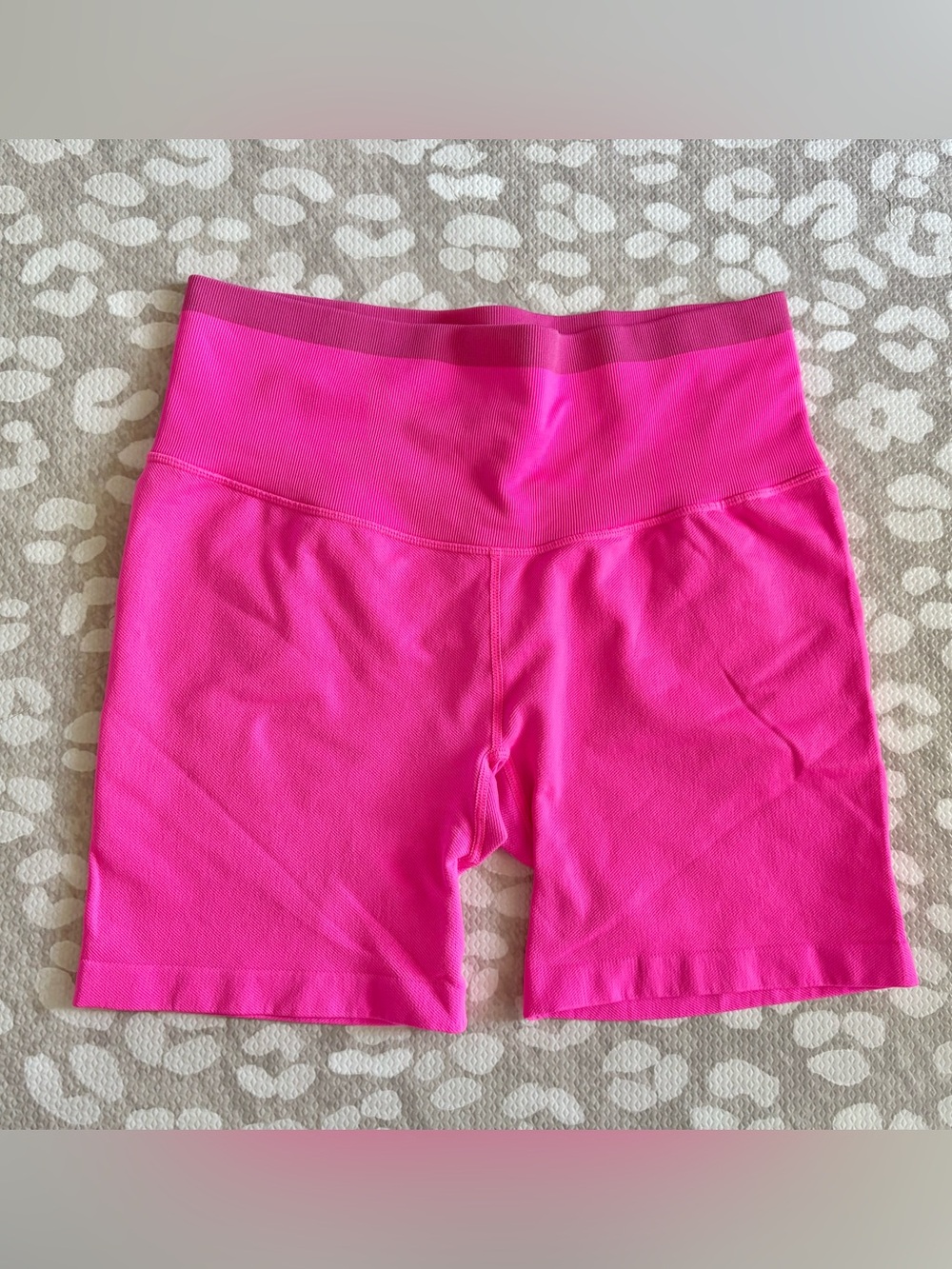 Joy lab size large hot pink ribbed high waist bike shorts